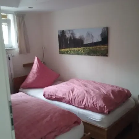 Perlenbachtal 아파트 *